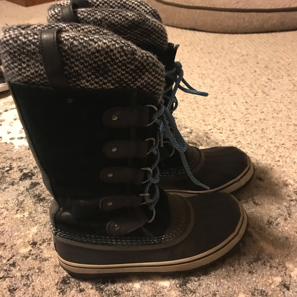Sorel high top winter boots